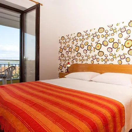 Valentina And ヴァンタシチ