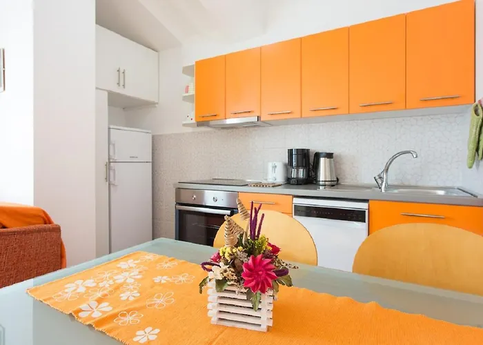 Apartament Valentina And *